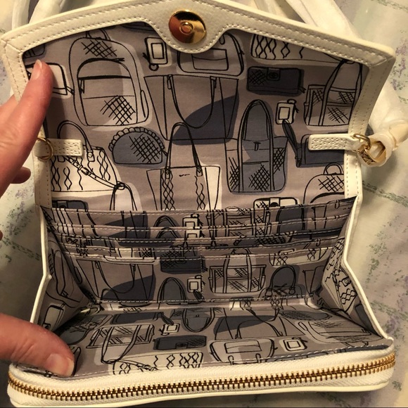 Vera Bradley Ultimate Leather crossbody - Picture 3 of 9